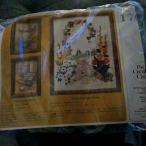 The Creative Circle 1768 Le Boudoir (Sealed) Kit